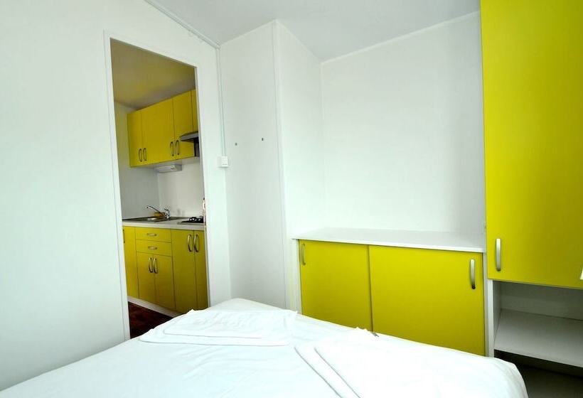 호텔 Mobile Homes Baško Polje Campground