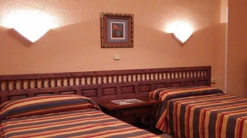 Отель Montes Blancos