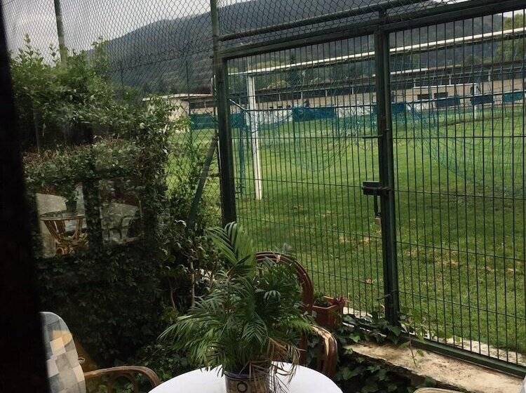 Отель Montes Blancos