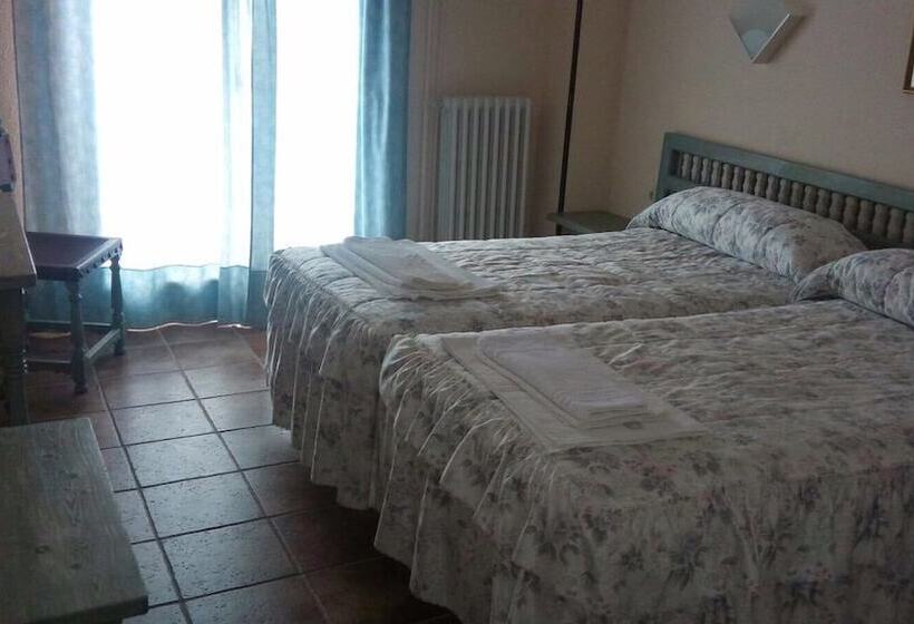 Отель Montes Blancos