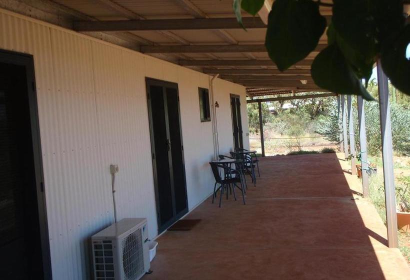 هتل Ningaloo Bed And Breakfast