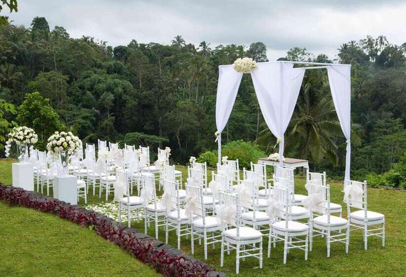 בית מלון כפרי Padma Resort Ubud