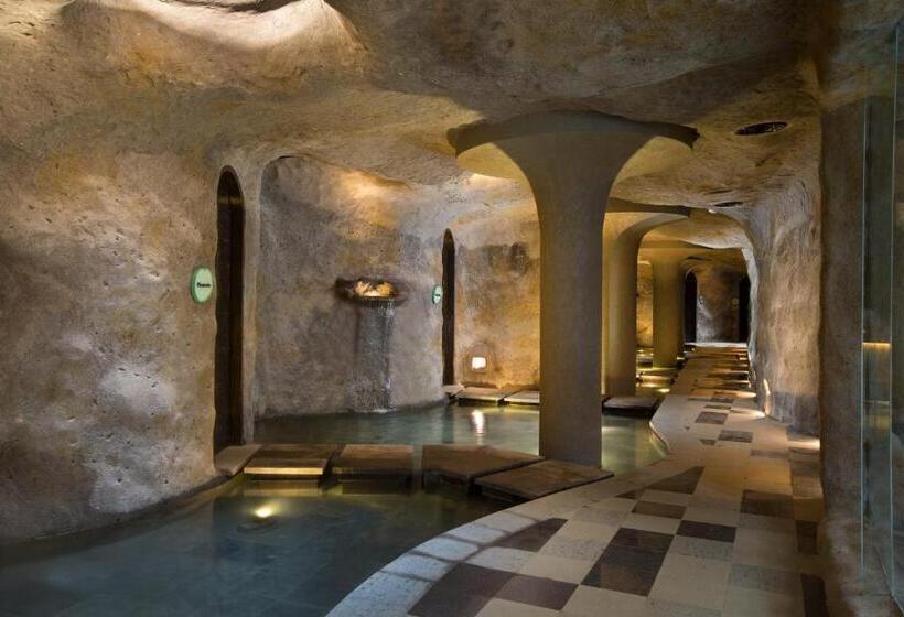 בית מלון כפרי Padma Resort Ubud