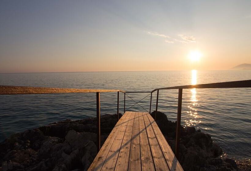 בית מלון כפרי Paradise Lukova