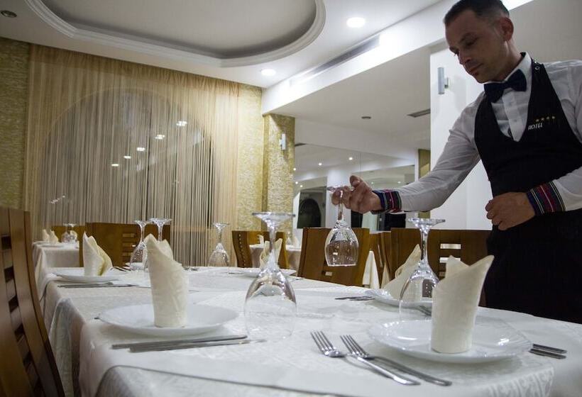 בית מלון כפרי Paradise Lukova