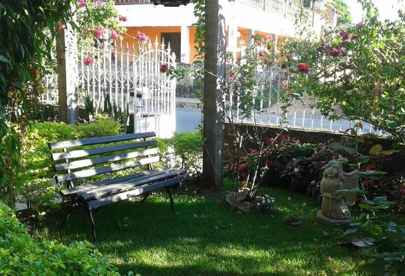 فندق Pouso Mariazinha