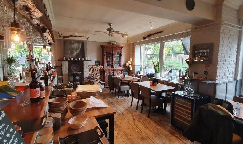 호텔 Restaurant The Kings Head Inn