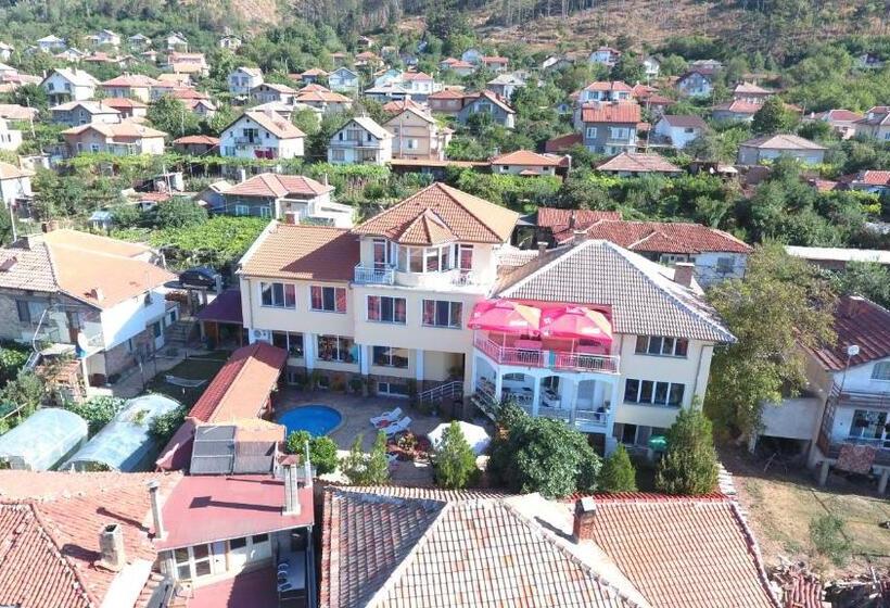 בית מלון כפרי Shipka It