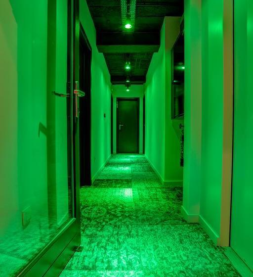 酒店 The Cube Hostel