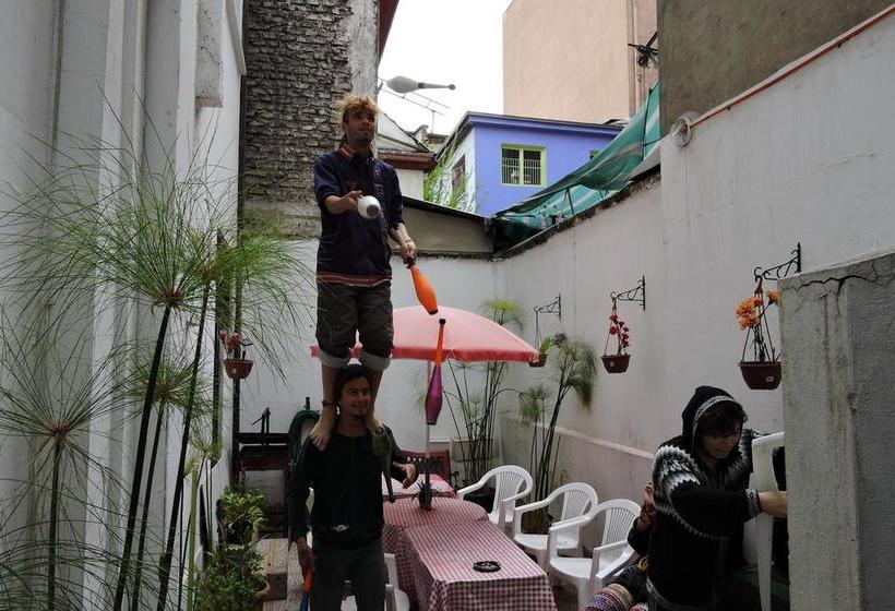 בית מלון כפרי Travellers Place Hostel