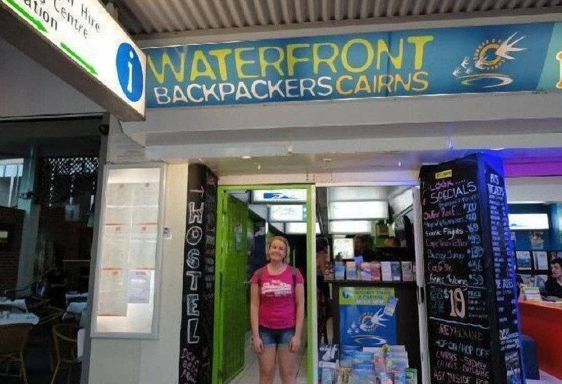 هتل Waterfront Backpackers   Hostel