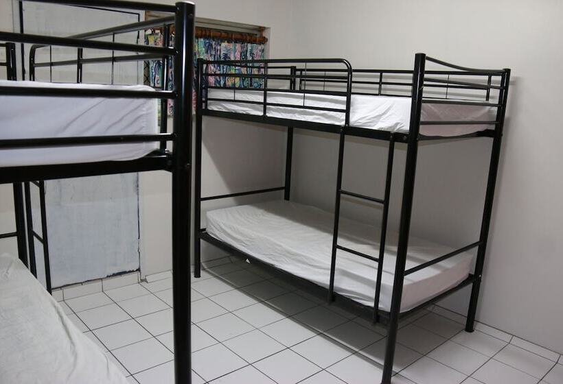 בית מלון כפרי Waterfront Backpackers   Hostel