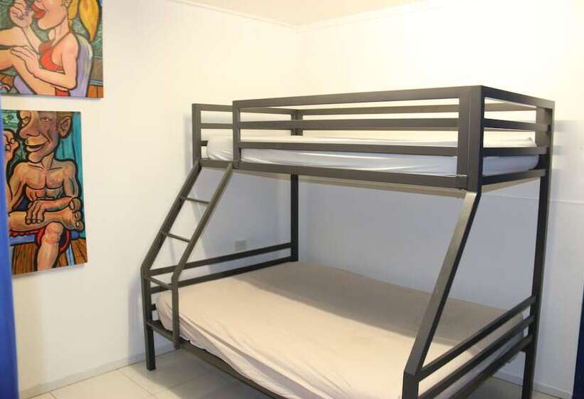 בית מלון כפרי Waterfront Backpackers   Hostel