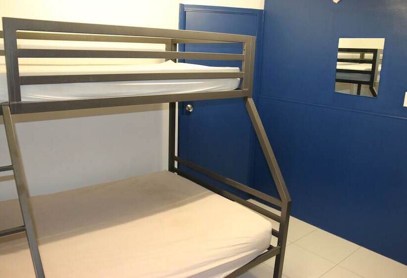 בית מלון כפרי Waterfront Backpackers   Hostel