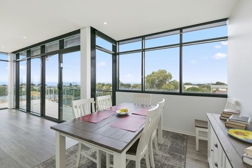 Отель Whitewater Apartments