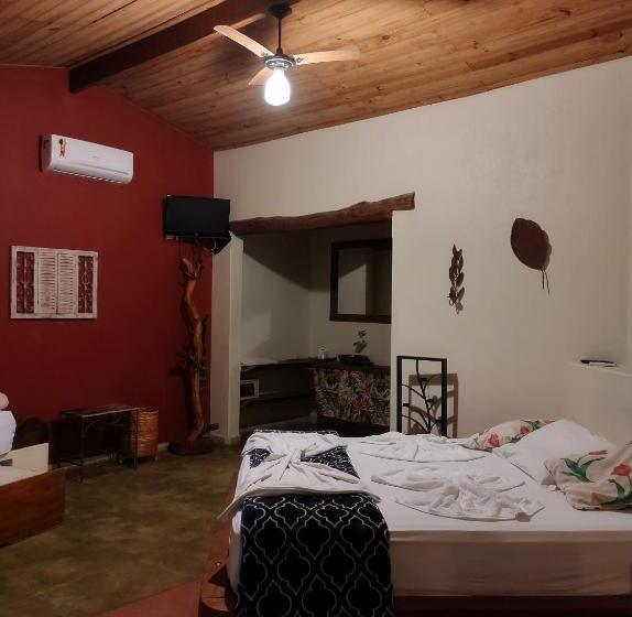 Salto Corumbá Hotel Camping Clube