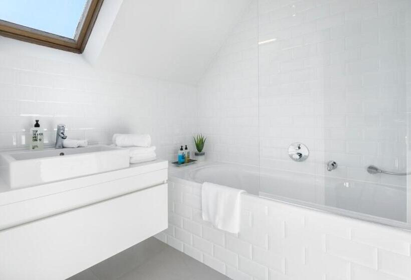 The 1880 Residence By Domani Hotels