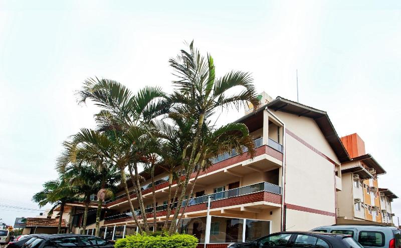 Отель Tropicanas Apart