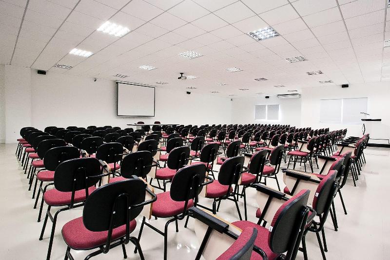 هتل Tropicanas Apart