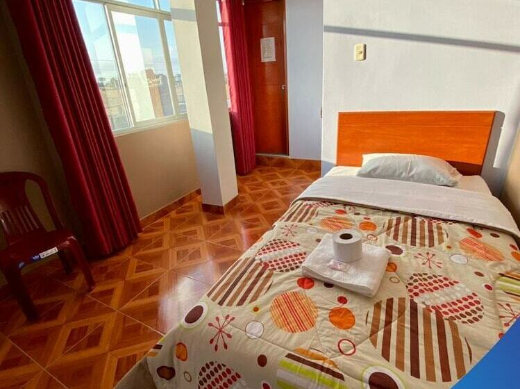 ユースホステル Hospedaje Feliz