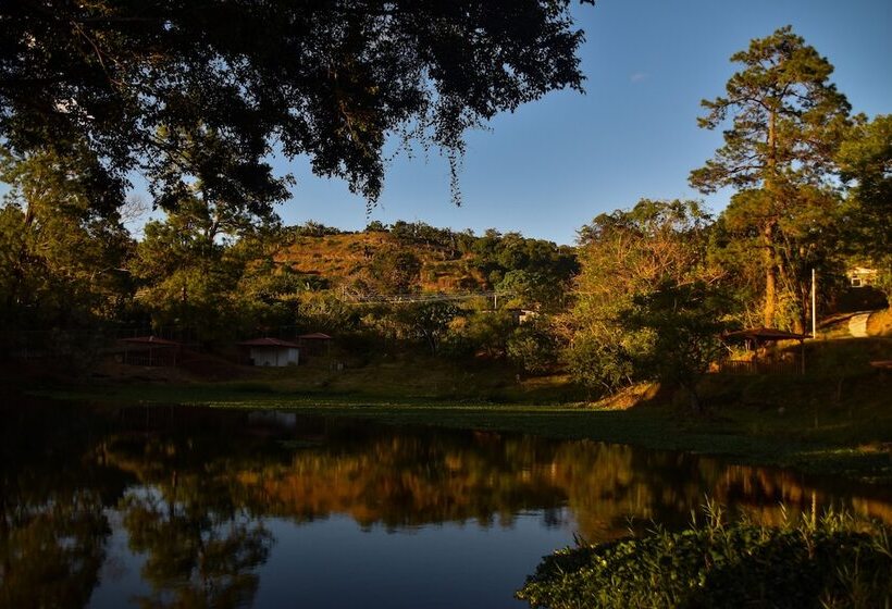 Cabañas La Laguna Lodge