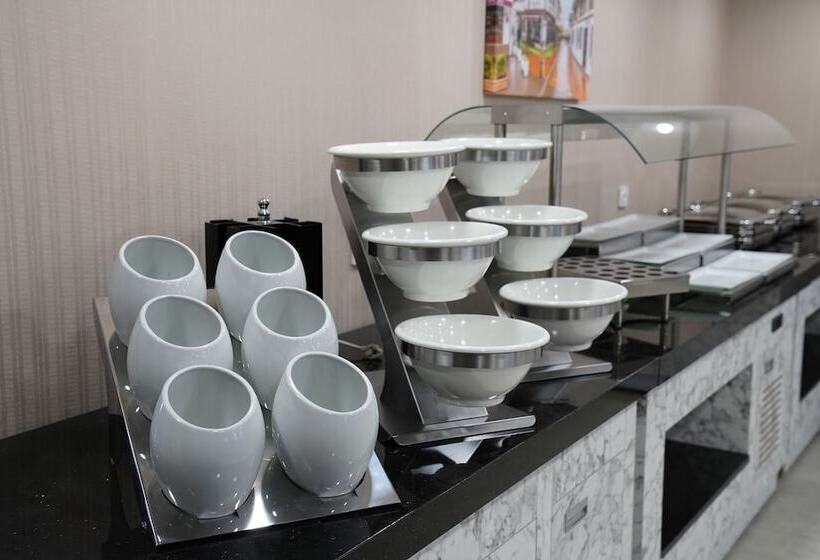 ホテル Akay Muhtarlar Evi