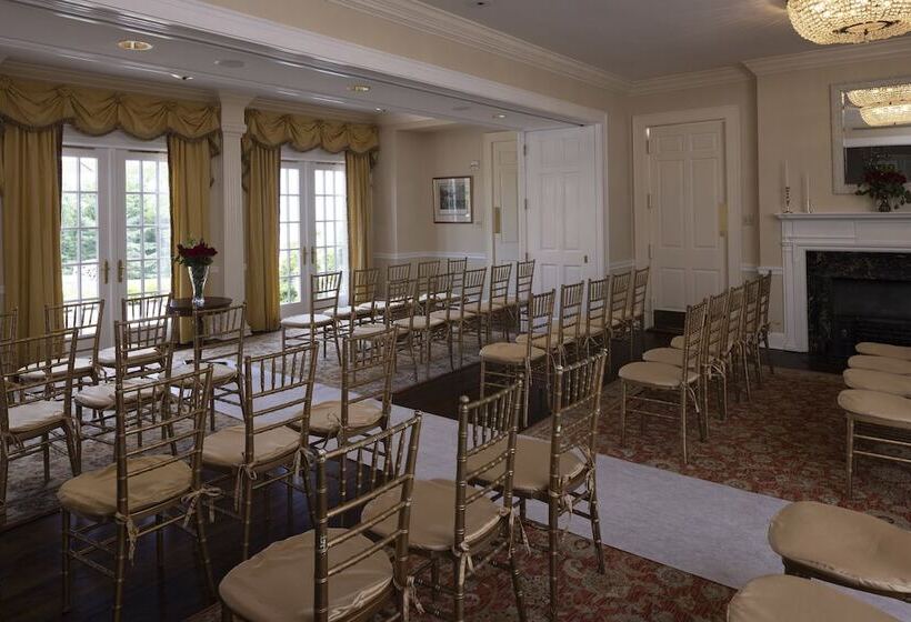 호텔 Baywood Conference Center