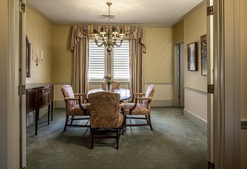 호텔 Baywood Conference Center