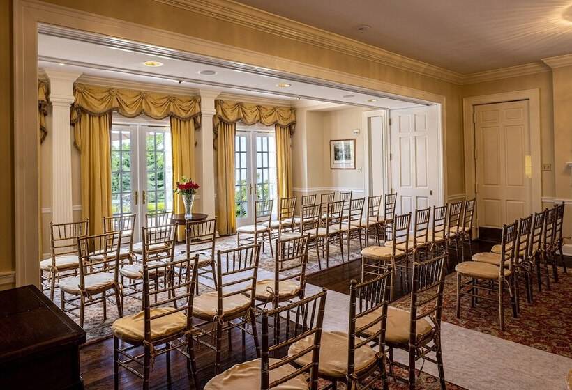 호텔 Baywood Conference Center