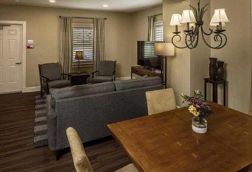 호텔 Baywood Conference Center