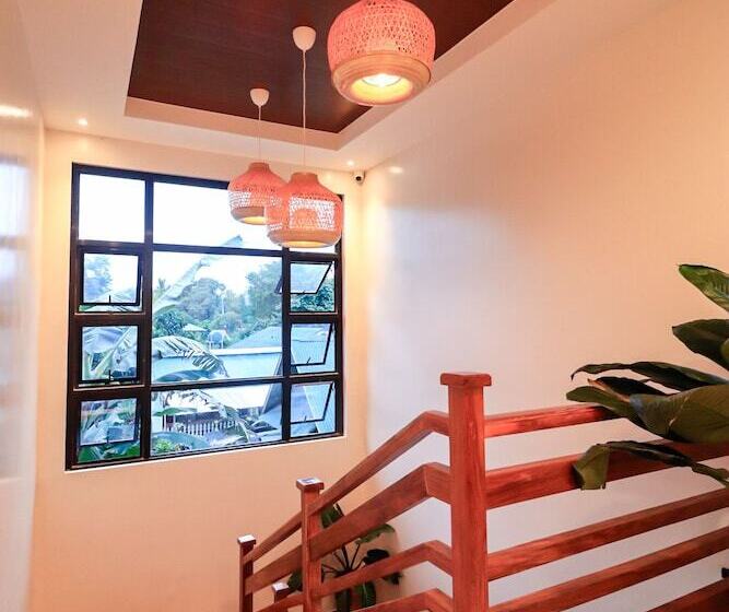 酒店 Josefina's Tourist Inn