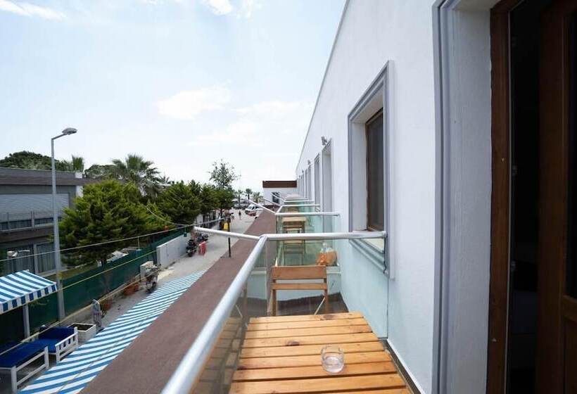 בית מלון כפרי Naz Liman