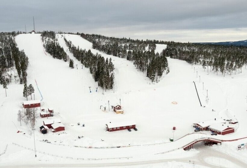 Отель Northern Lodges Mountain Lodge