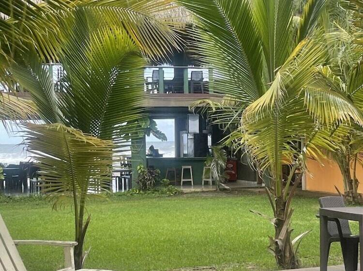 فندق Sambo Mambo Beach