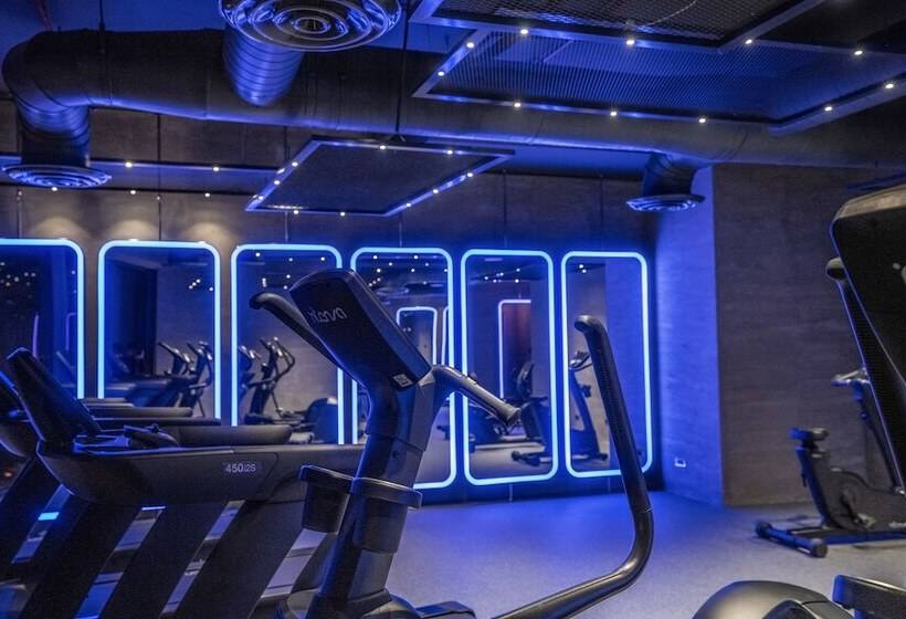 The House Hotel Al Khiran