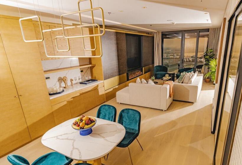 The House Hotel Al Khiran