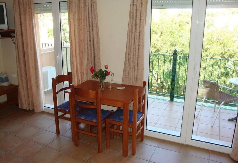 Alexander Apartments