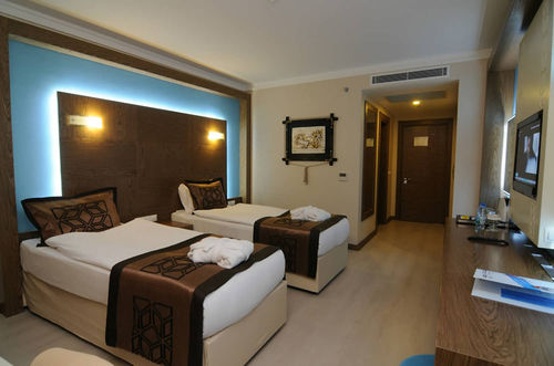 בית מלון כפרי Wyndham Afyonkarahisar Thermal & Spa