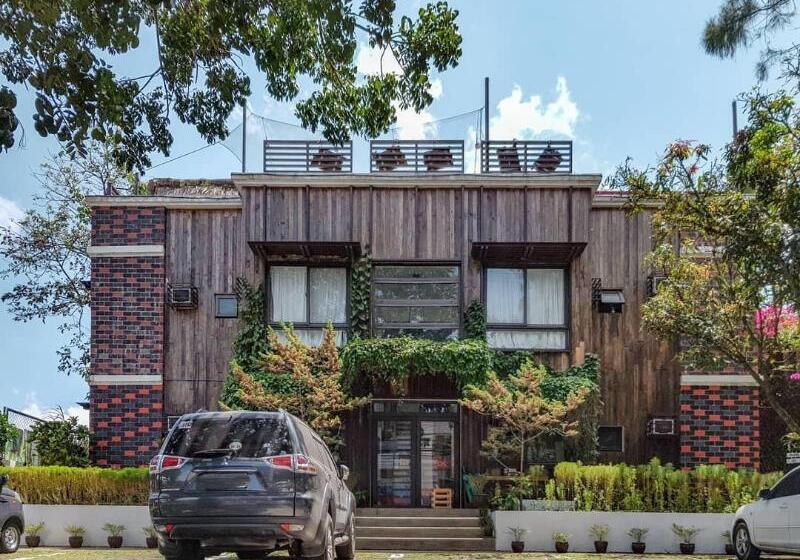 Cabins By Eco Hotel Tagaytay