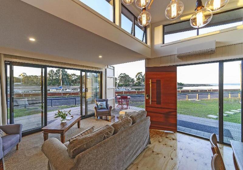 Coastal Pods Wynyard