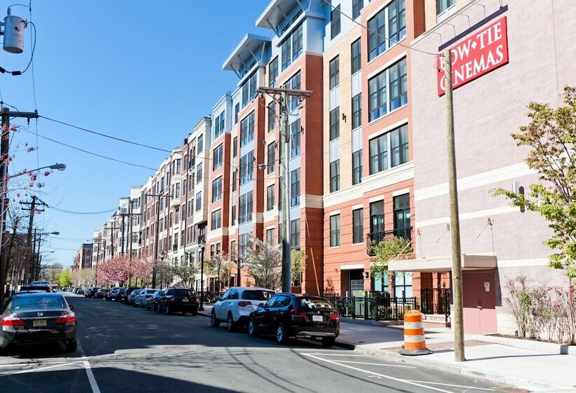 Dharma Home Suites Hoboken At Novia