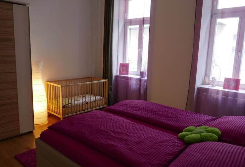 Govienna Modern Apartment