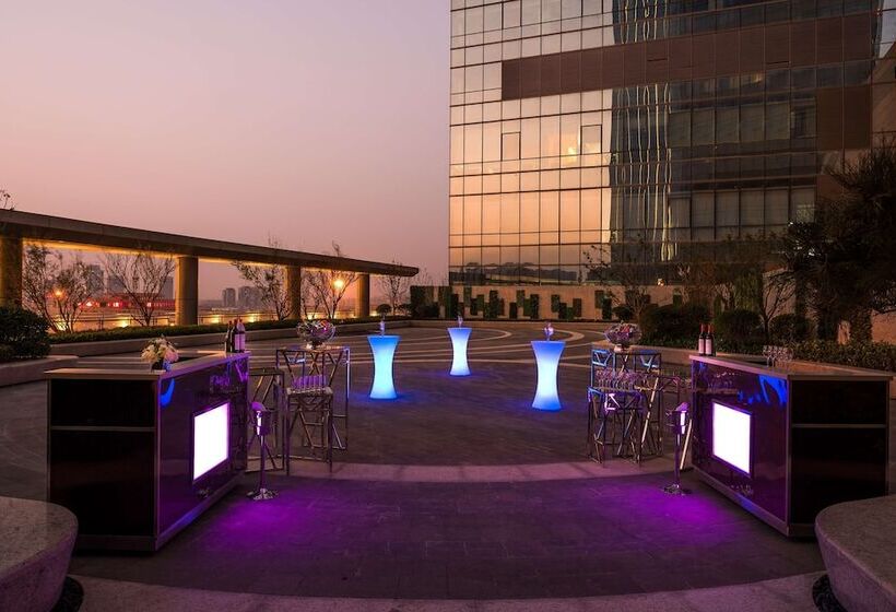 Hilton Jinan South Hotel & Residences