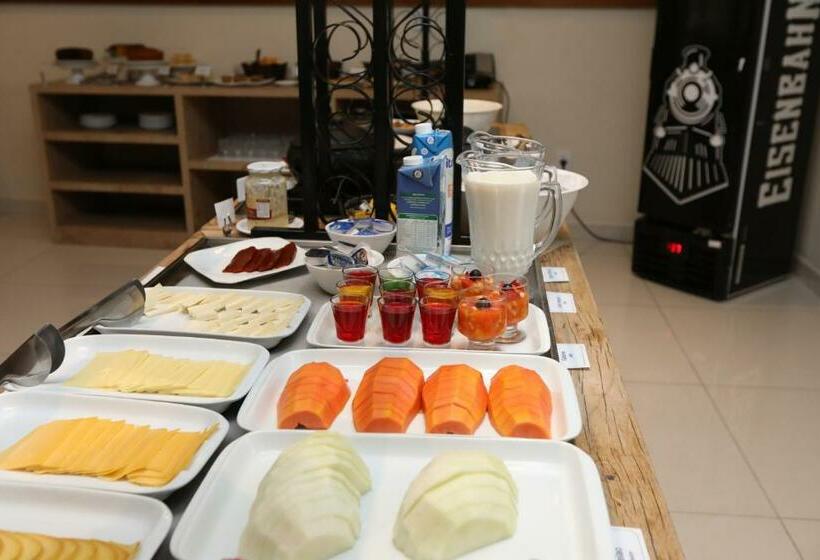 酒店 Amsterdam Montes Claros