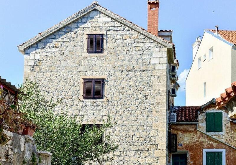 ホテル Apartmani Slavica