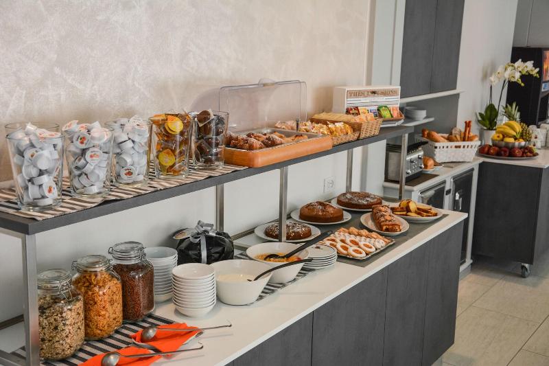 هتل Aurora & Appartamenti