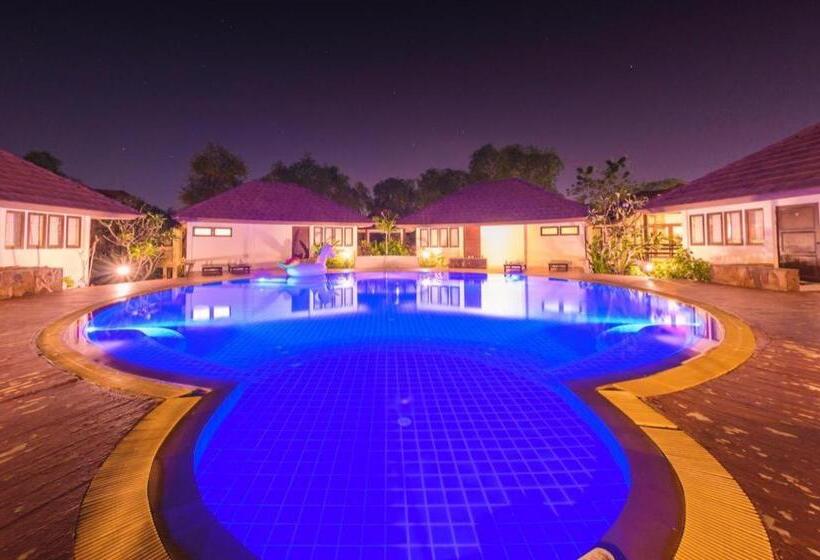 Отель Baan Suan Nuan Ta