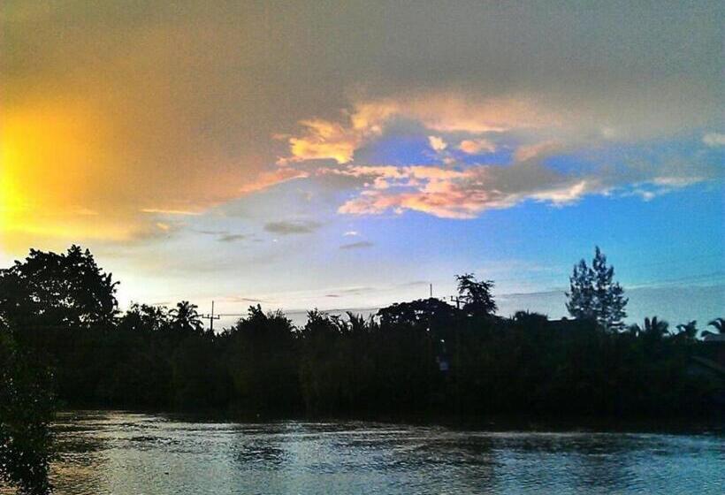 Отель Baan Suan Nuan Ta