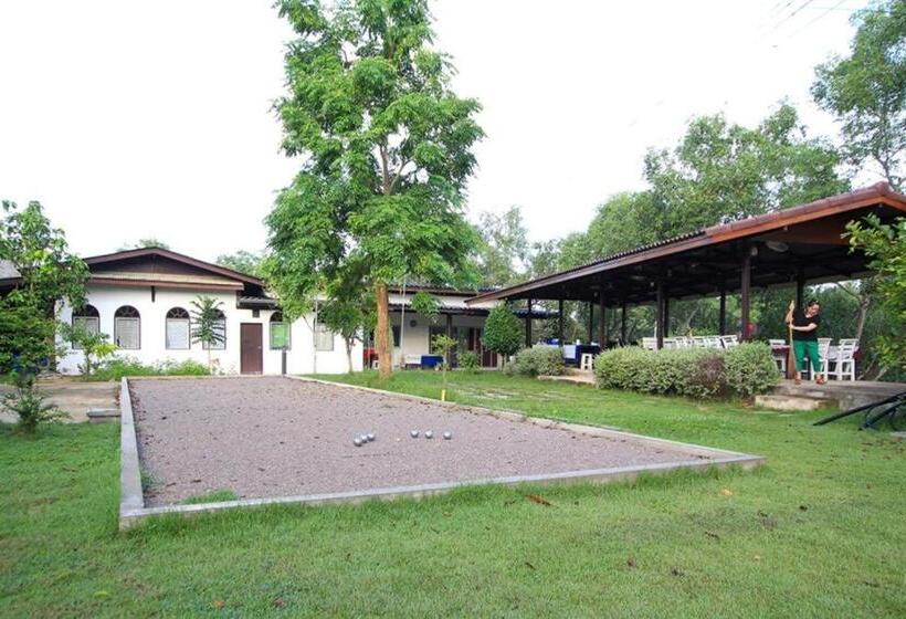 Отель Baan Suan Nuan Ta