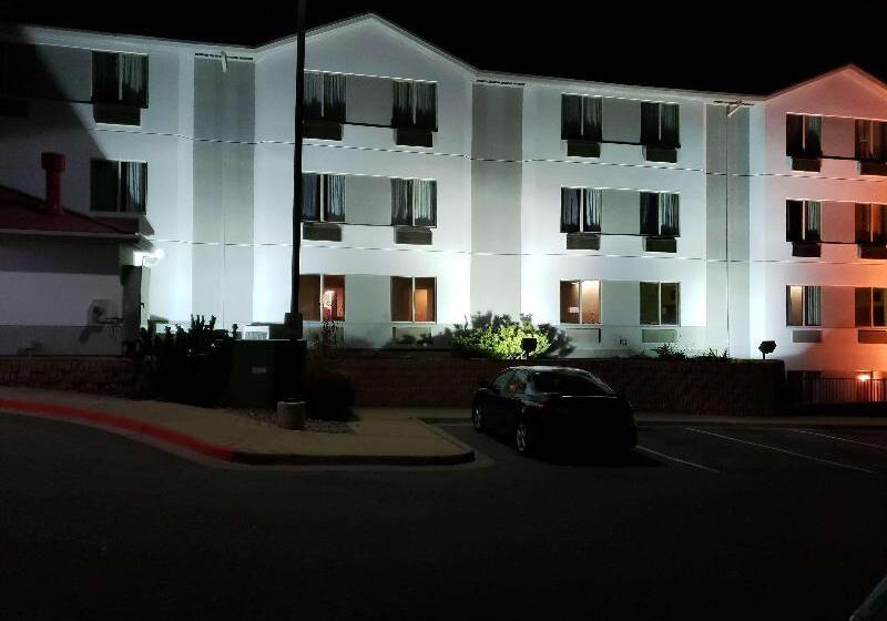 בית מלון כפרי Best Western Plus Gardena Los Angeles Inn & Suites